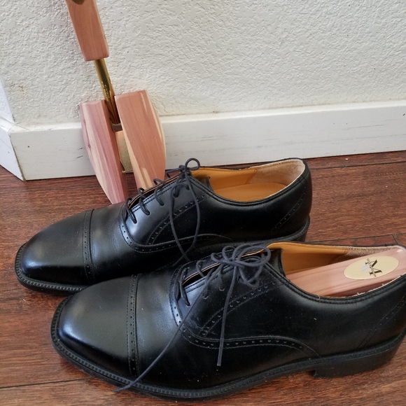 Rockport Men's Black Leather Cap Toe Oxfords - Picture 3 of 6